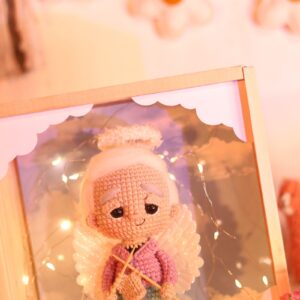 Angelito personalizado en cuadro de madera